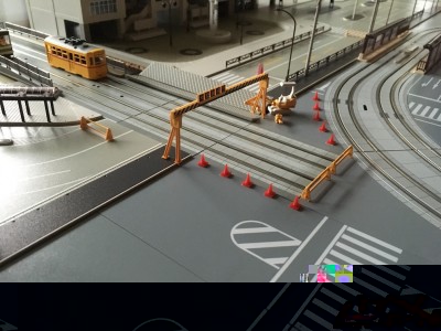 toydio_ud-construction02.jpg (213.35 KiB) 23426 mal betrachtet ...Beton und Grünzeug sind für die Baulücke geplant...