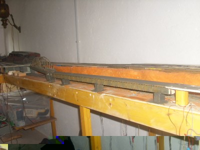 Brücke Stahl mit Neubau.JPG