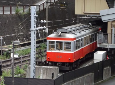 Hakone Tozan Triebwagen 109.JPG